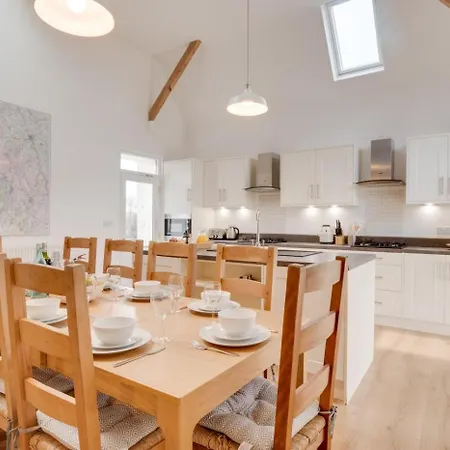 아파트 5 Bed In Ambleside Oc-Ld150 *